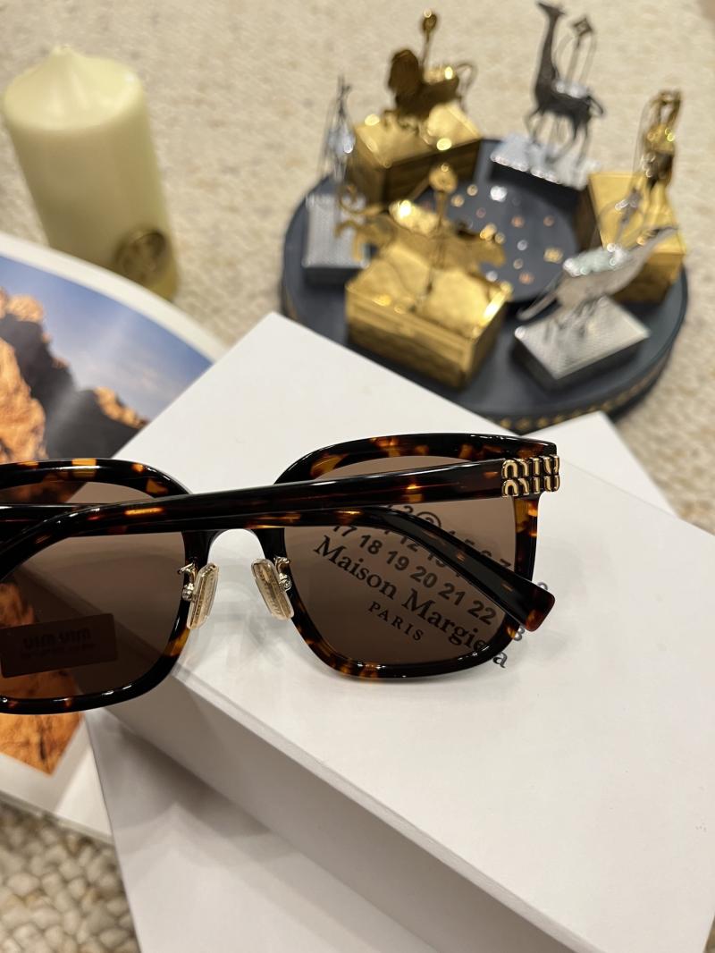 Miu Miu Sunglasses SMU18ZS