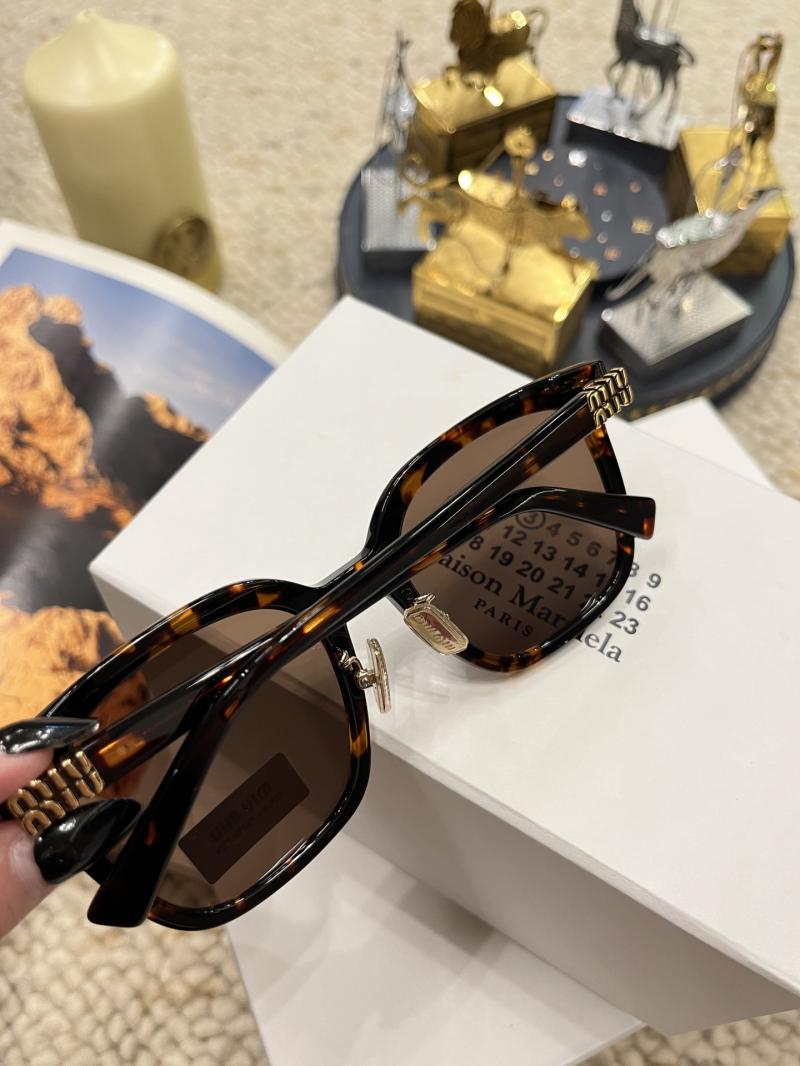 Miu Miu Sunglasses SMU18ZS