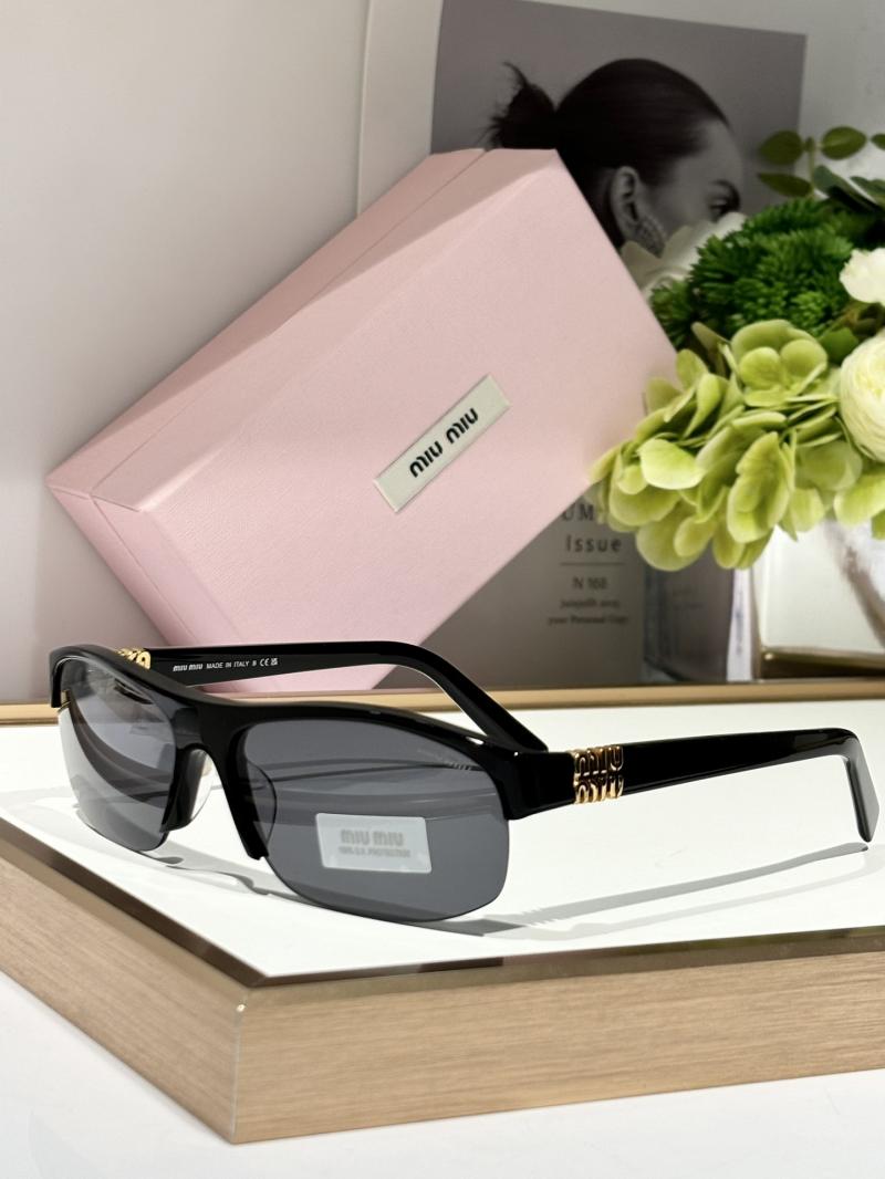 Miu Miu Sunglasses SMUA02S