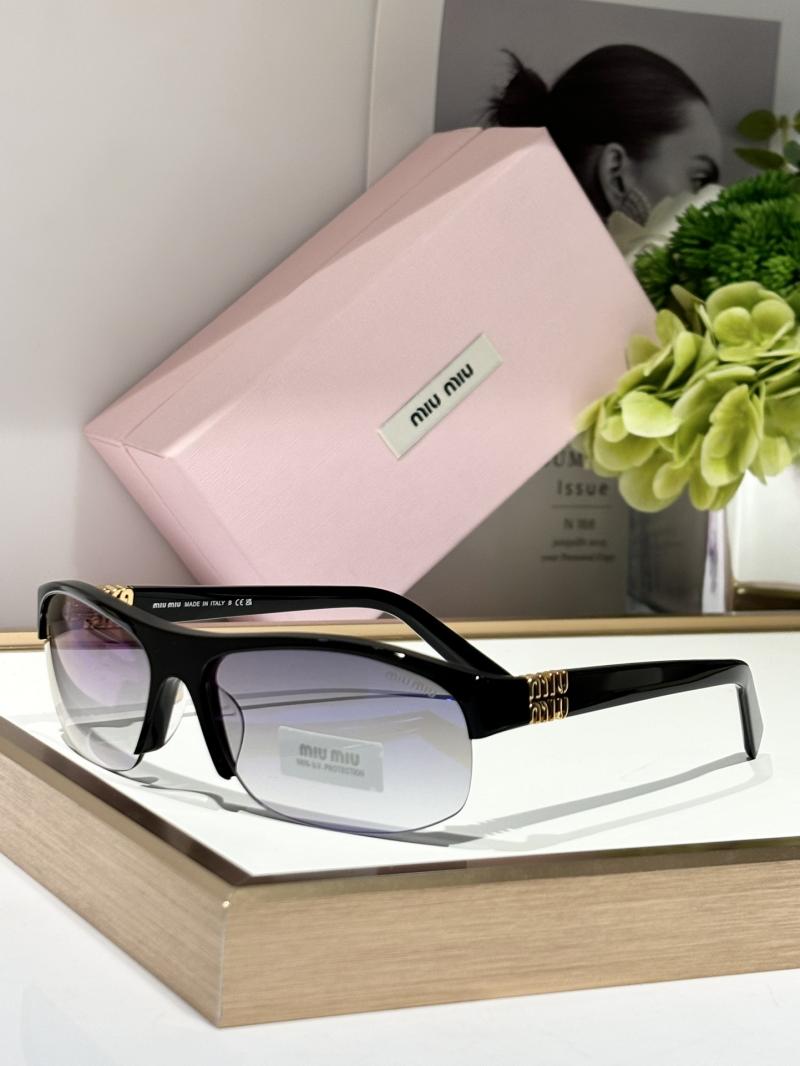 Miu Miu Sunglasses SMUA02S