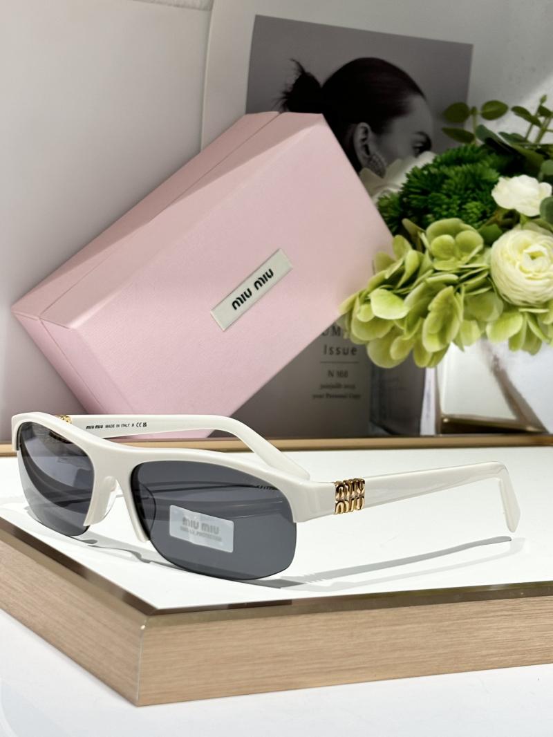 Miu Miu Sunglasses SMUA02S