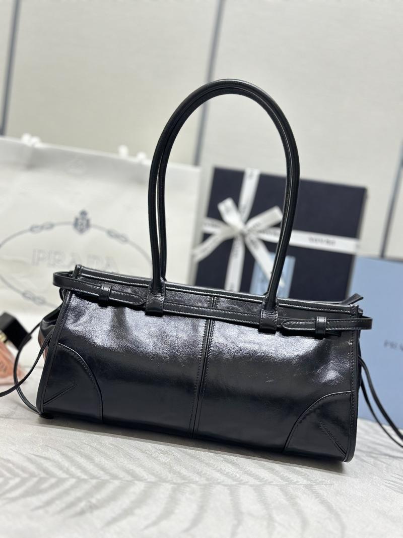 Prada Bonnie medium leather handbag Black 1BA426