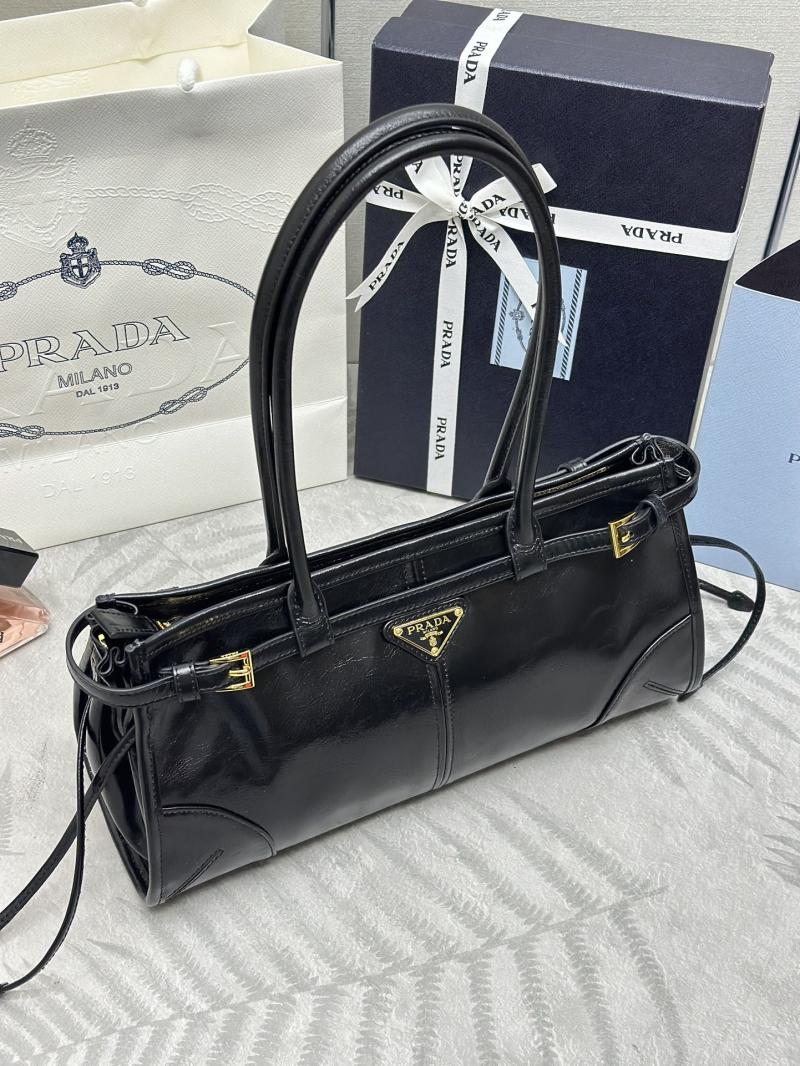 Prada Bonnie medium leather handbag Black 1BA426