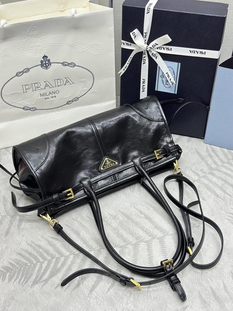 Prada Bonnie medium leather handbag Black 1BA426