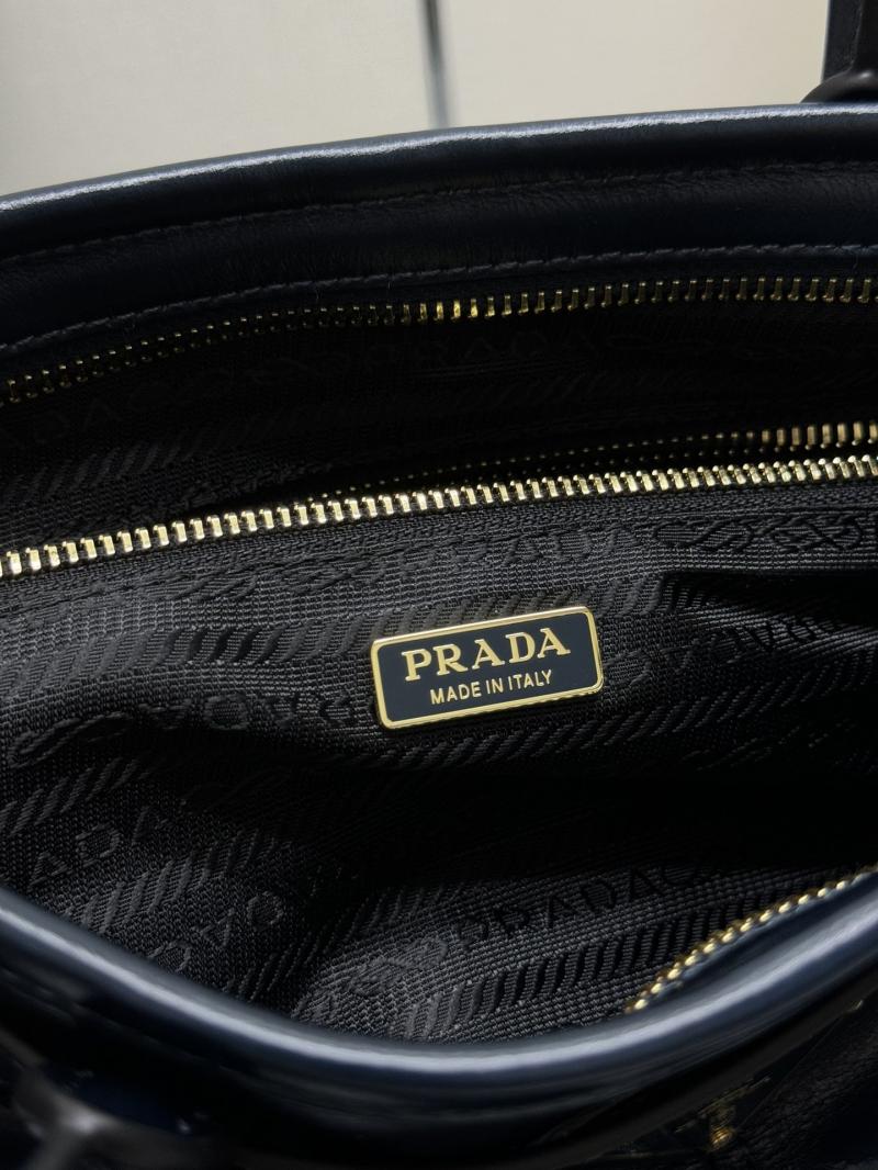 Prada Bonnie medium leather handbag Blue 1BA426