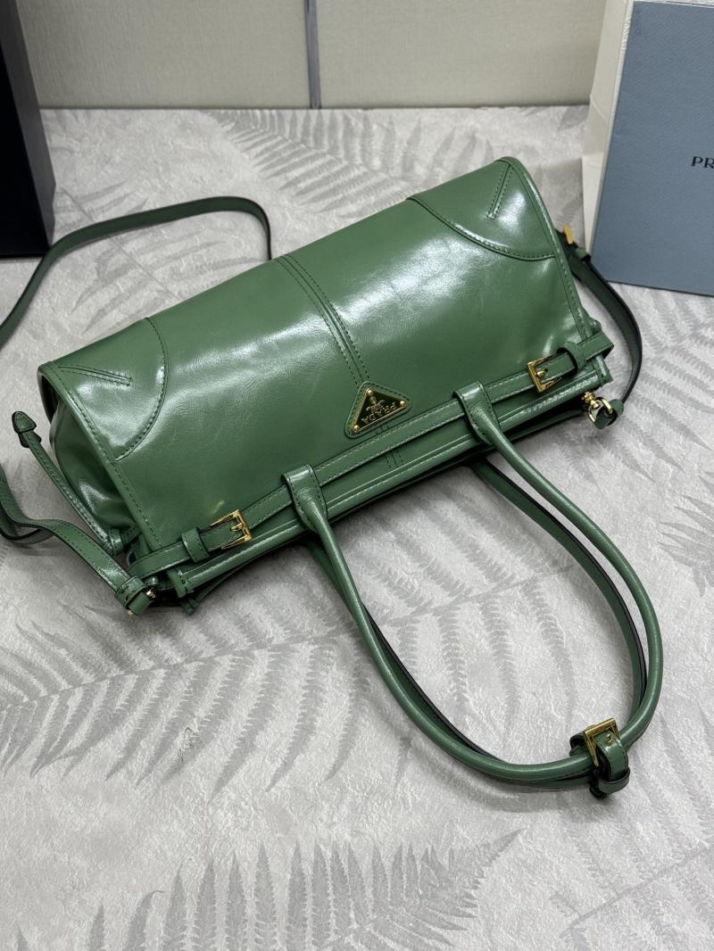 Prada Bonnie medium leather handbag Green 1BA426