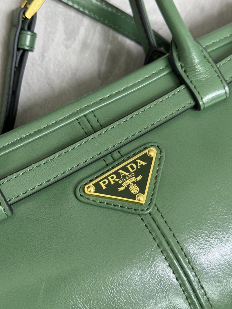 Prada Bonnie medium leather handbag Green 1BA426