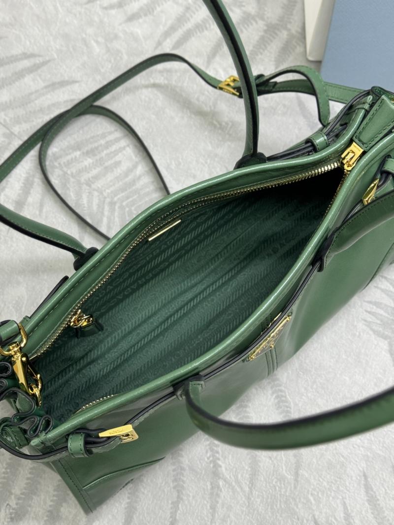 Prada Bonnie medium leather handbag Green 1BA426