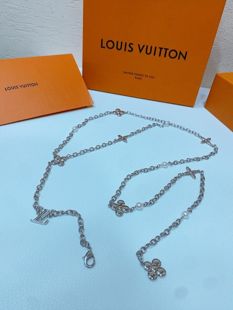 Louis Vuitton Chain Belt WLB31702